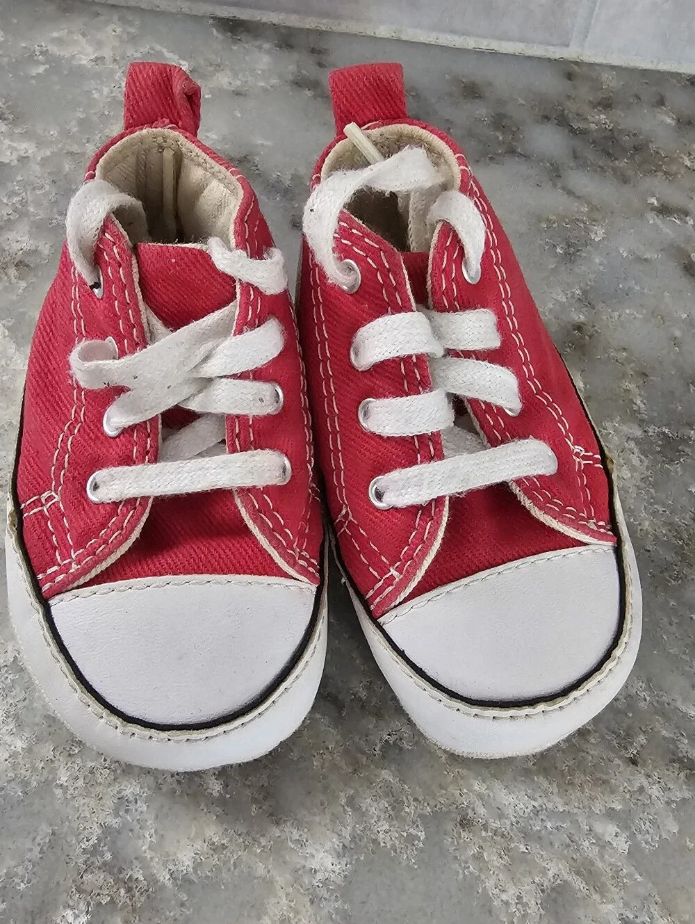 Converse Chuck Taylor First Star Red Infant Crib Shoes Size 2 High Top 88875